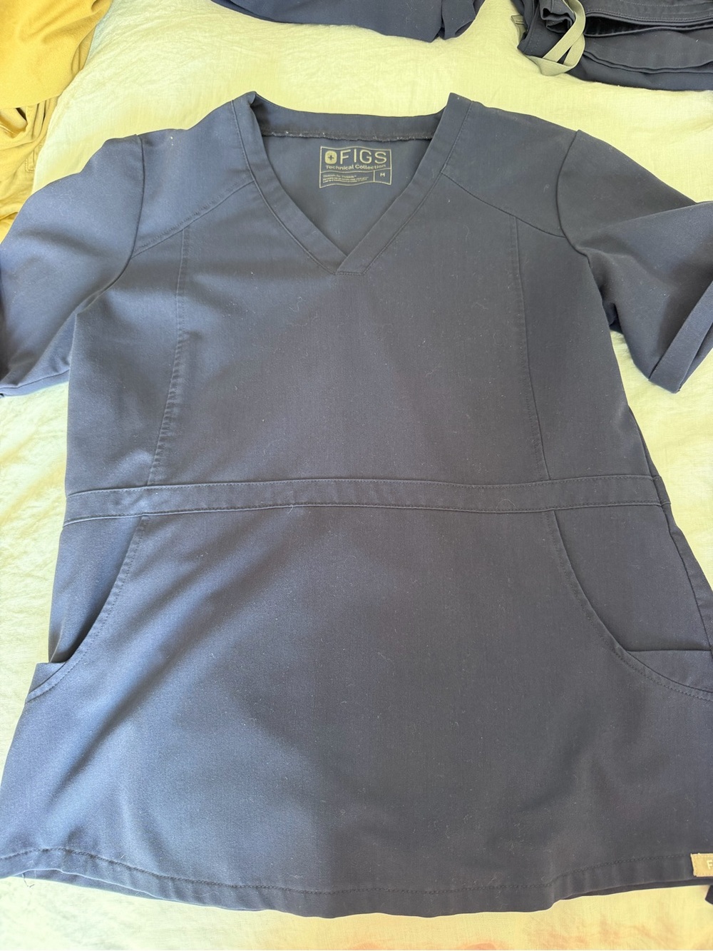 FIGS Women’s Navy Set